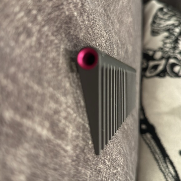 Dyson detangling comb (fuchsia and grey) - Picture 4 of 4